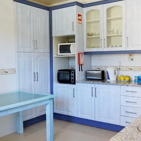 Lagos Inn Guesthouse *